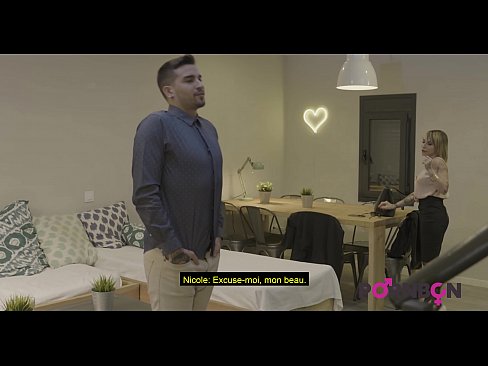 ❤️ PORNBCN 4K 一个成熟的女人与大乳房要肛门性交年轻的男妓与大阴茎口交amortism硬他妈的手工作狗风格阴部舔高潮法语字幕 Porno❤